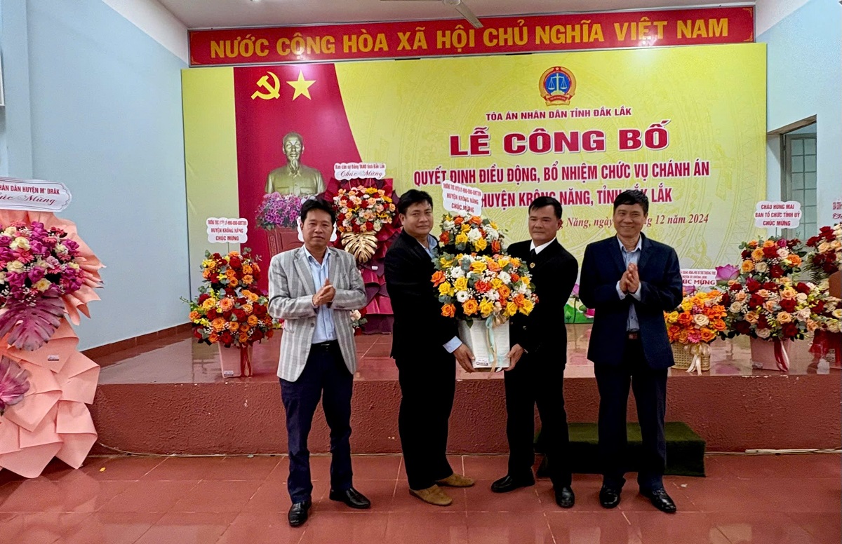 Tòa án Nhân dân tỉnh Đắk Lắk công bố Quyết định điều động, bổ nhiệm chức vụ Chánh án Tòa án Nhân dân huyện Krông Năng